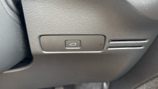 Volvo XC40 2.0 B3P Plus Black Edition 5dr Auto Petrol Estate